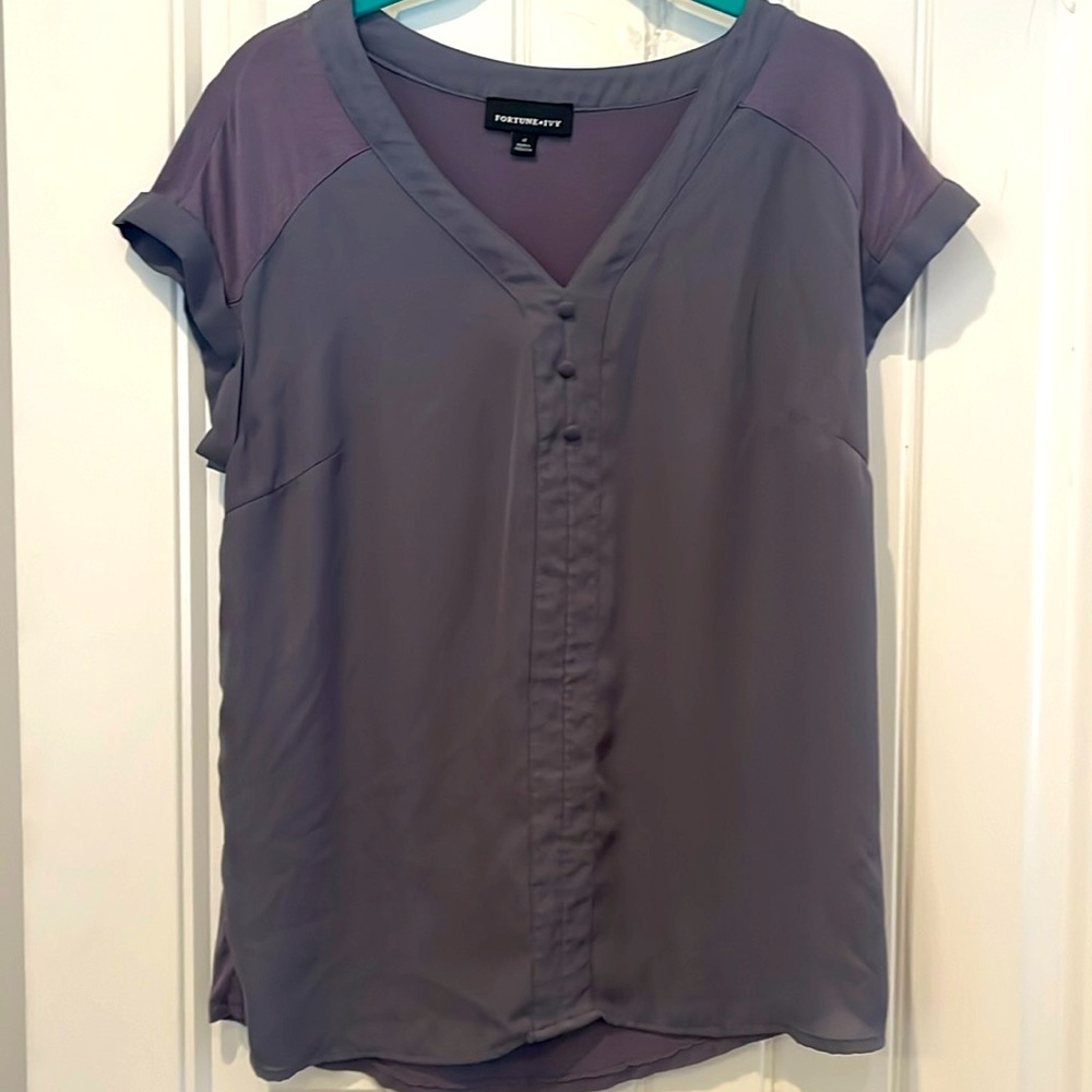 Size Medium Fortune & Ivy blouse